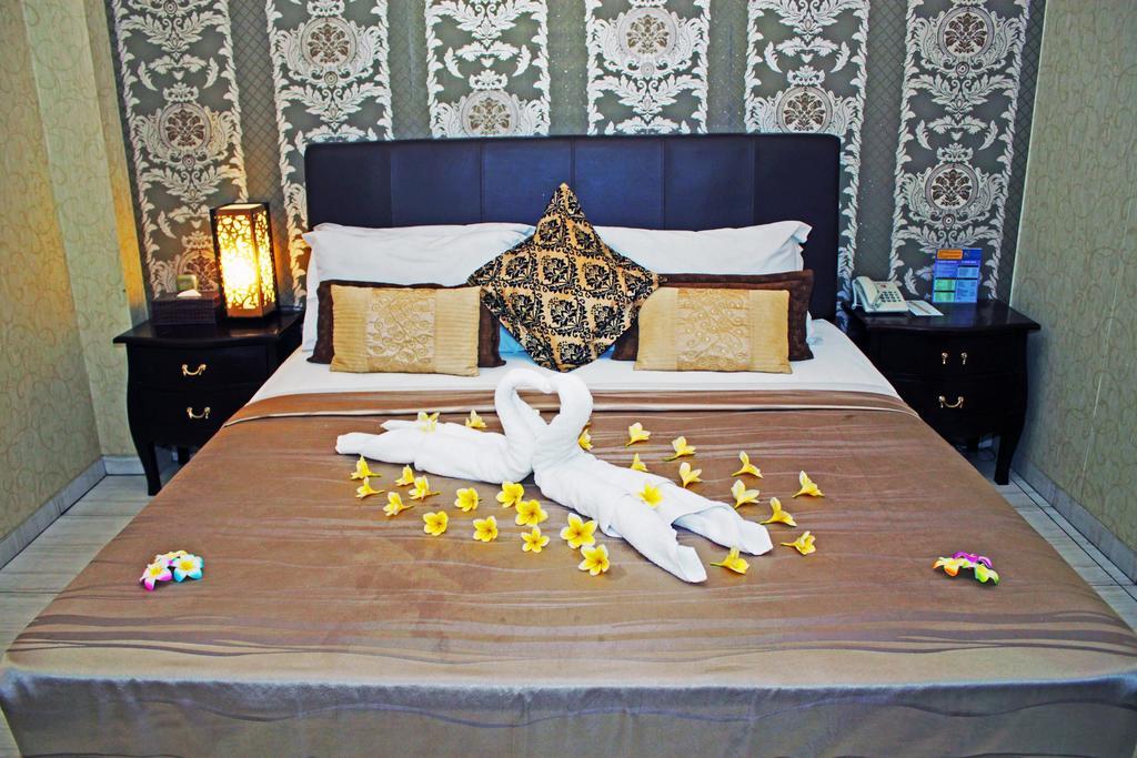 Hotel C3 Semarang Ngoại thất bức ảnh