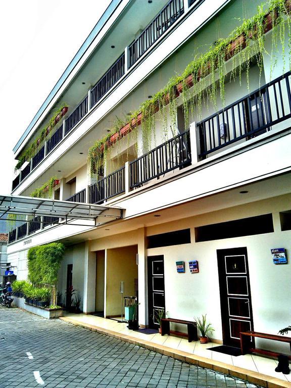 Hotel C3 Semarang Ngoại thất bức ảnh