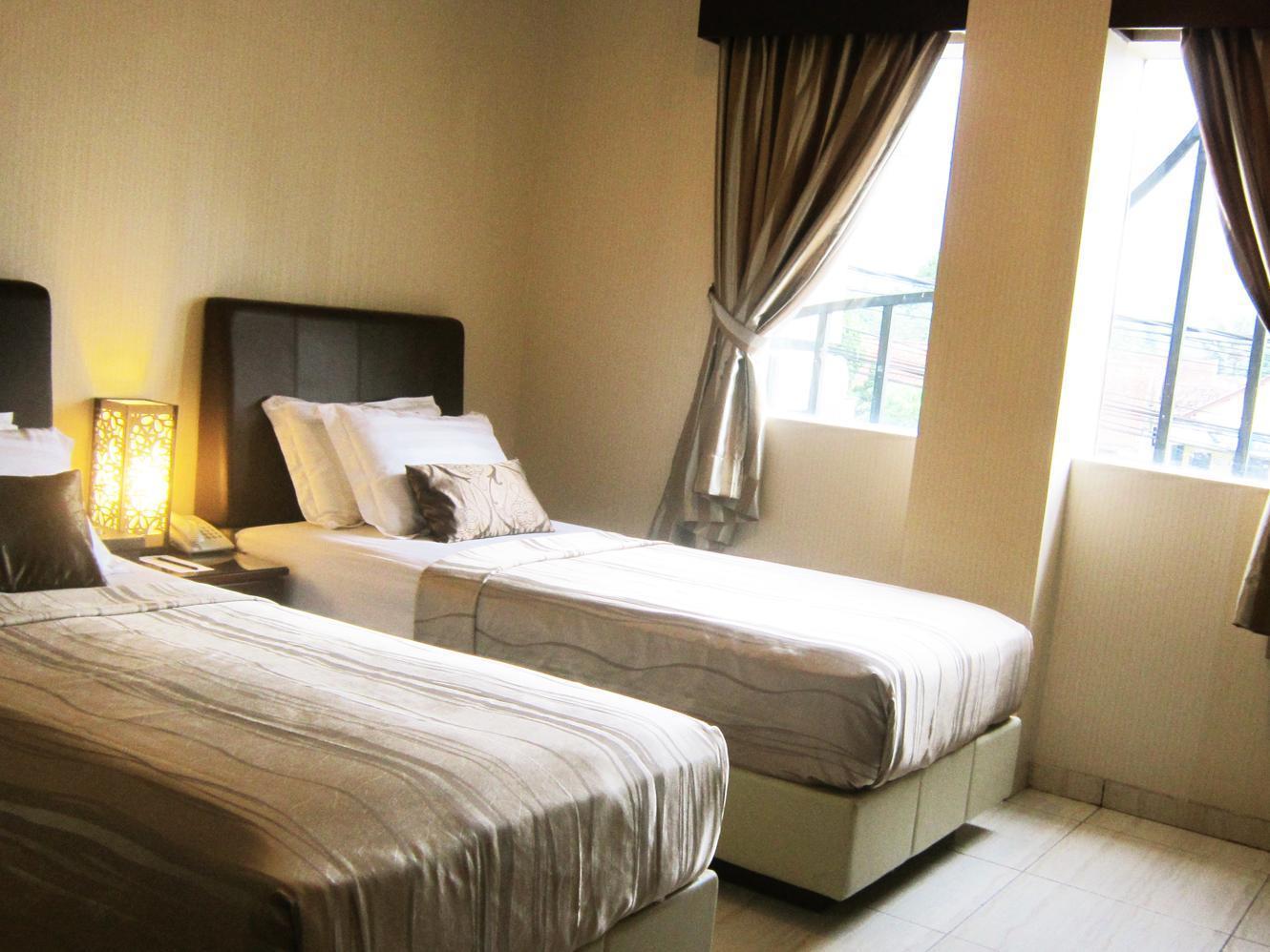 Hotel C3 Semarang Ngoại thất bức ảnh