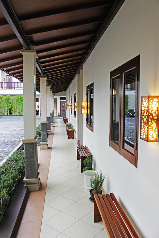 Hotel C3 Semarang Ngoại thất bức ảnh