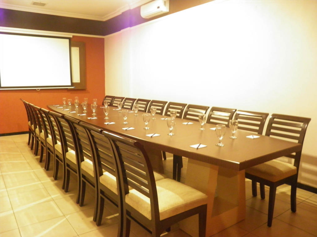 Hotel C3 Semarang Ngoại thất bức ảnh