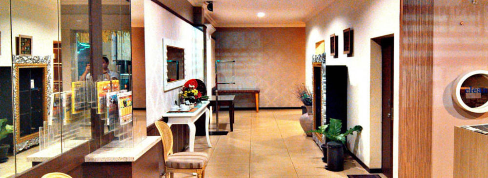 Hotel C3 Semarang Ngoại thất bức ảnh