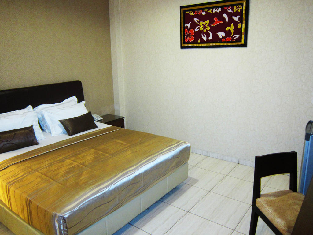 Hotel C3 Semarang Phòng bức ảnh